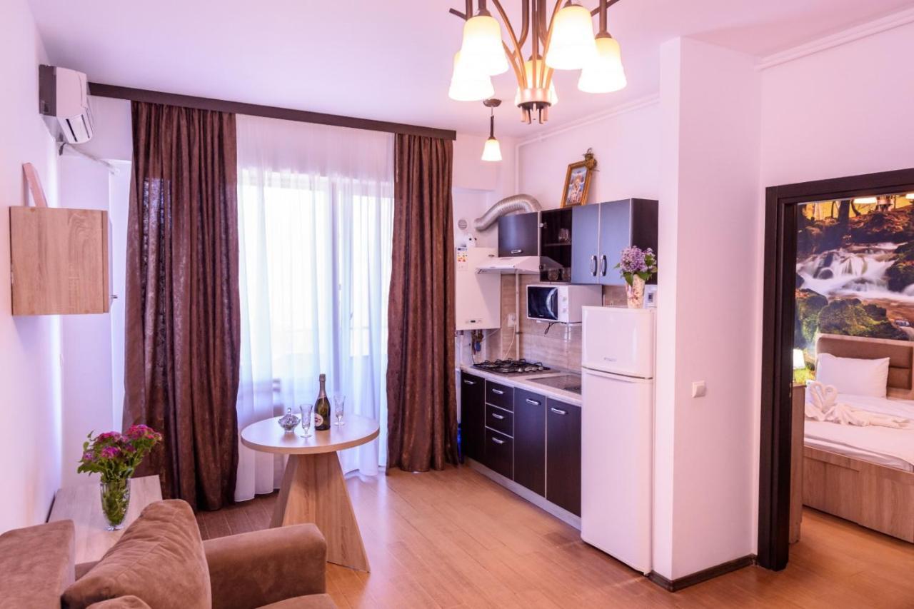 Theo Summerland Seaview Mamaia Exterior photo